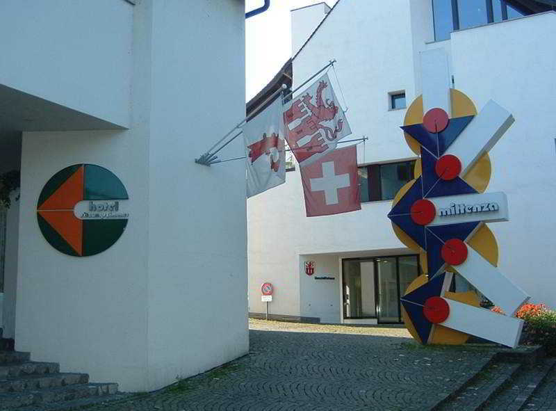 Mittenza Muttenz Esterno foto